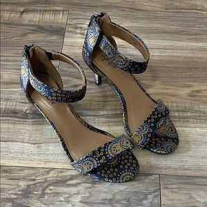 Style & Co. Blue and Yellow Paisley Heels